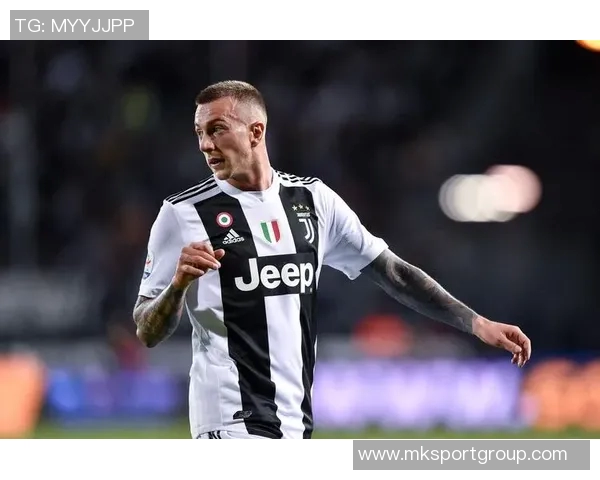 贝纳德斯基揭秘C罗真实个性谦逊友善与团队融洽相处