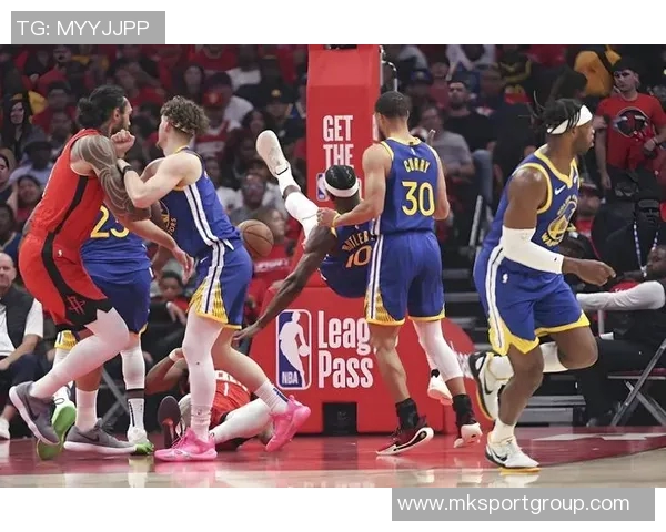 巴特勒表现低迷15投仅5中贡献20分8板5助下半场状态更差仅8投2中 巴特勒表现低迷15投仅5中贡献20分8板5助下半场状态更差仅8投2中