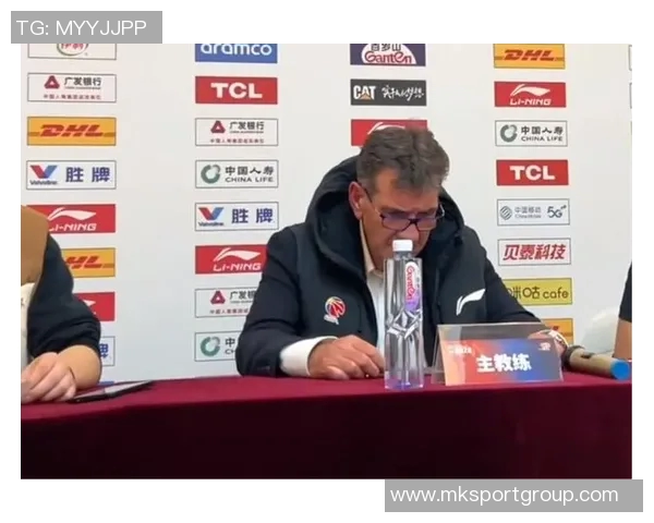 王世龙接任同曦主教练贝西洛维奇正式辞职引发关注