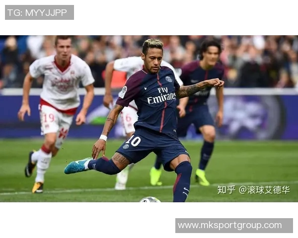 福将加持巴黎在杜埃进球的16场正式比赛中全胜记录延续