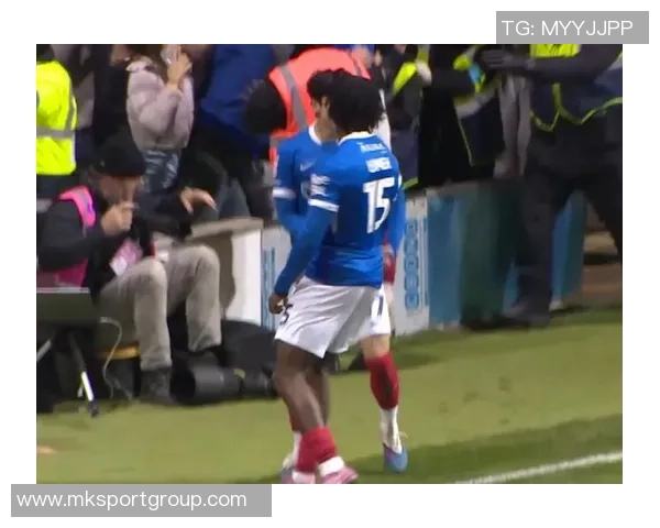 19岁韩国小将梁民革补时绝杀助朴茨茅斯逆转查尔顿精彩瞬间